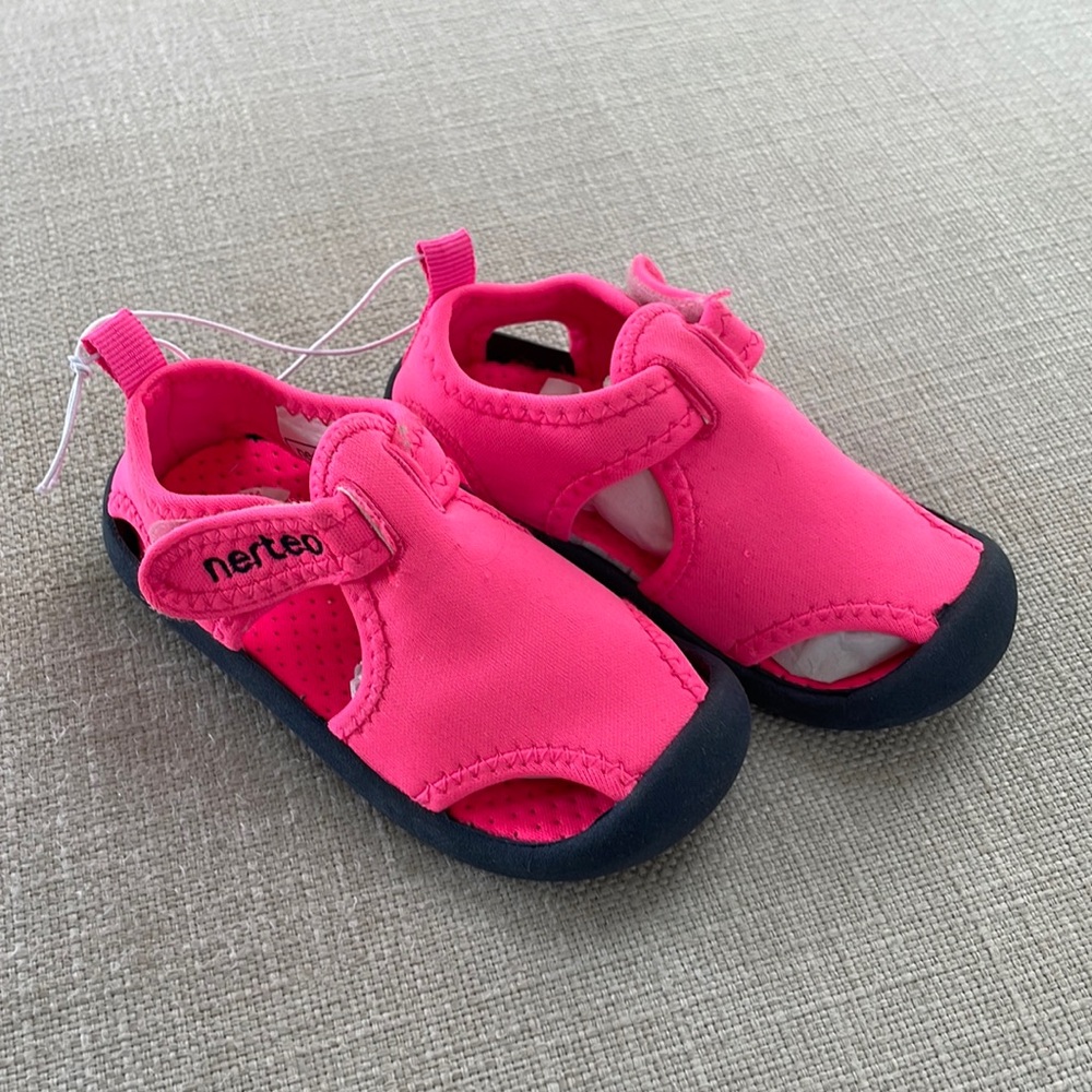 Brand New Toddler Girl Water Shoes